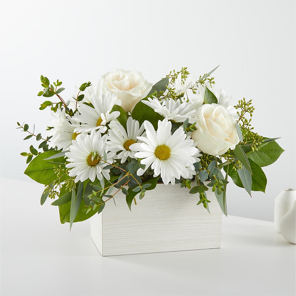 Fresh Linen Box Bouquet – Flower Garden Florist, Fort Worth TX