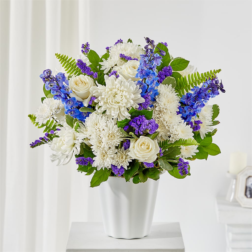 Hold Dear Tabletop Basket – Flower Garden Florist, Fort Worth TX