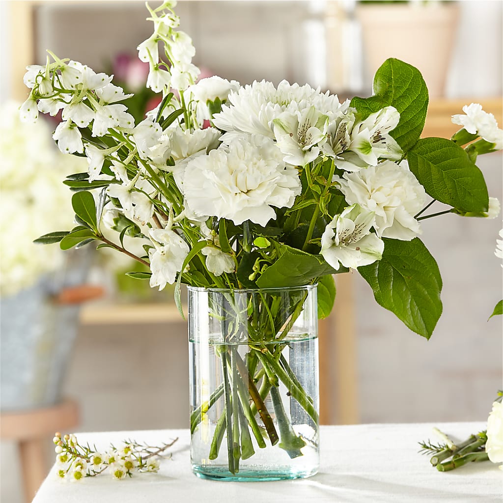 Classic Ivory – A Florist Original – Flower Garden Florist, Fort Worth TX