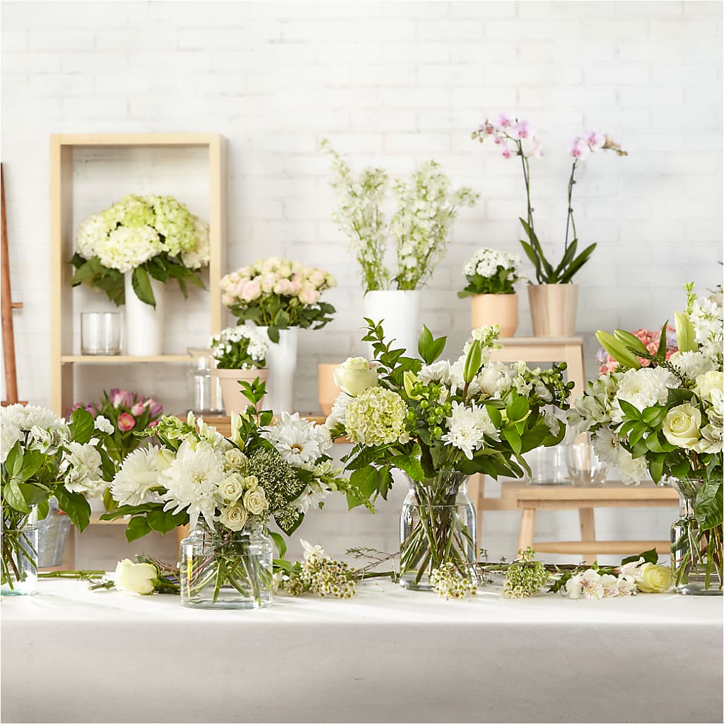 Classic Ivory – A Florist Original –  Flower Garden Florist, Fort Worth TX