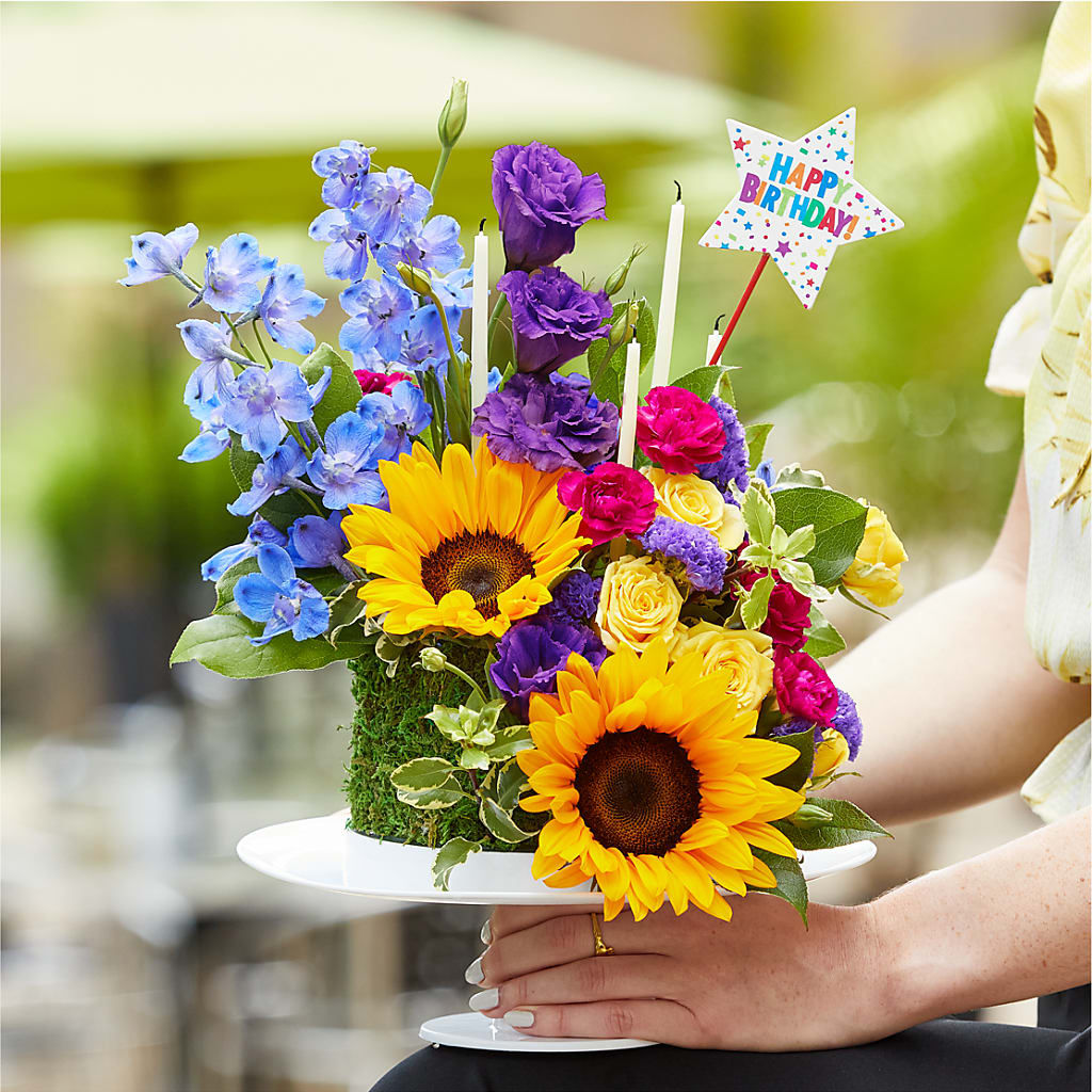 Star of the Day Floral Cake –  Flower Garden Florist, Fort Worth TX
