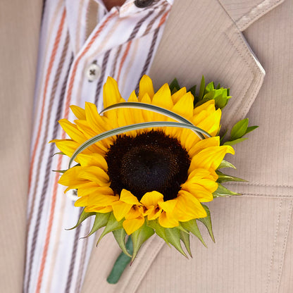 Free Spirit Boutonniere –  Flower Garden Florist, Fort Worth TX